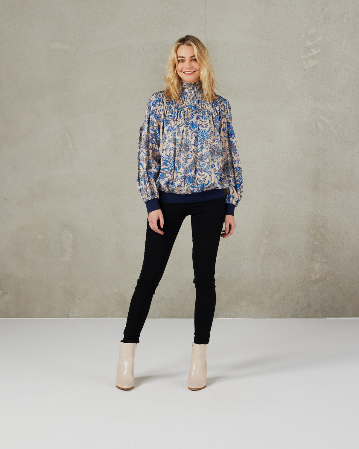 Sydney Top