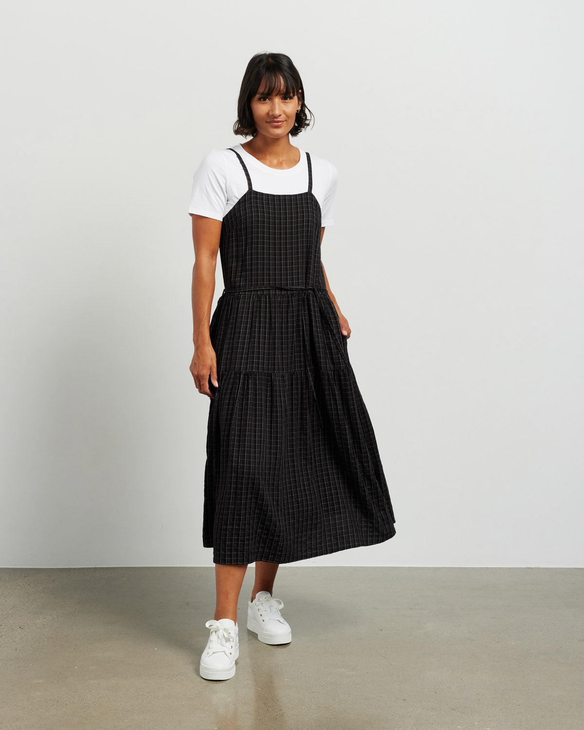 Black pinafore dress nz outlet