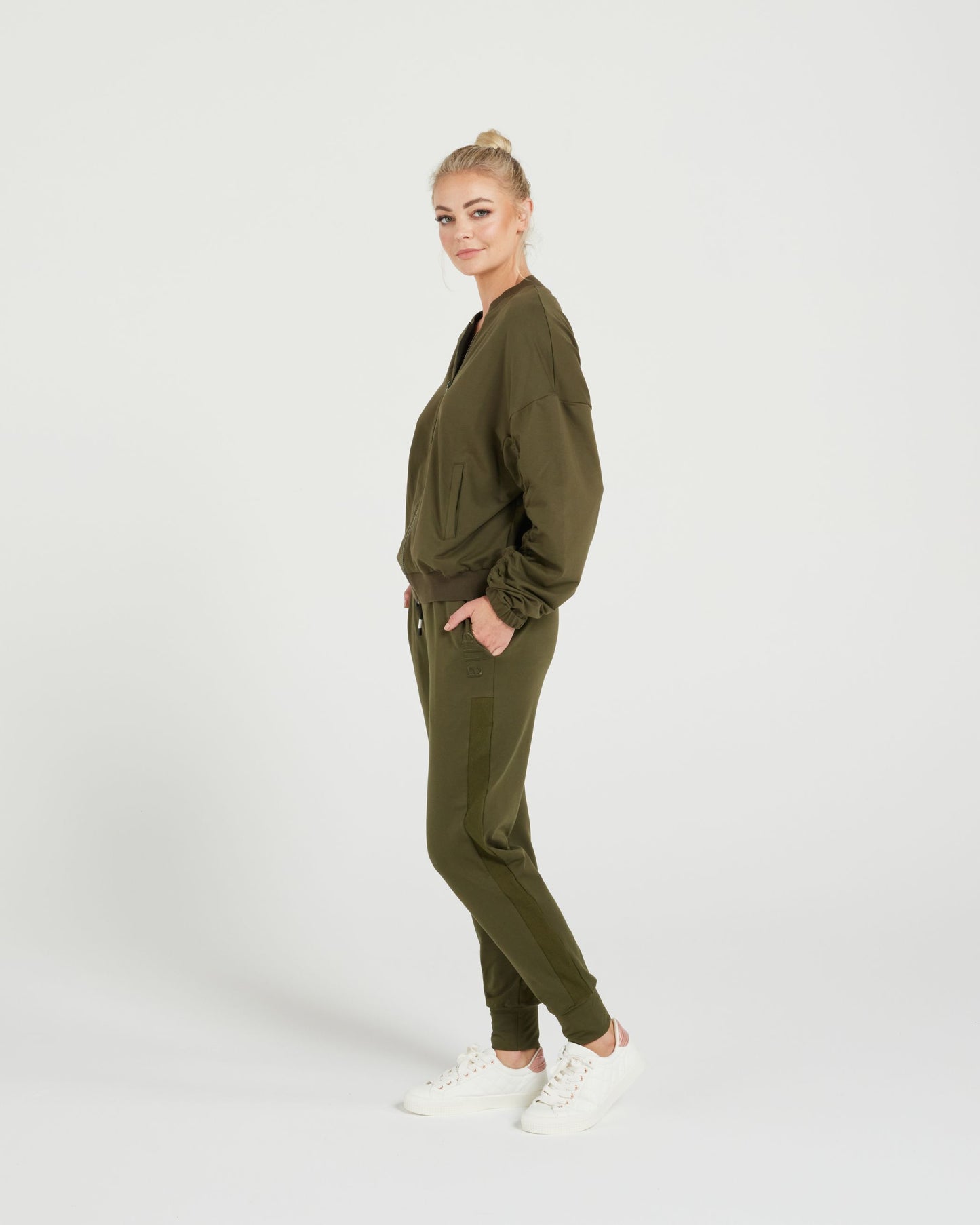 Collab Bomber