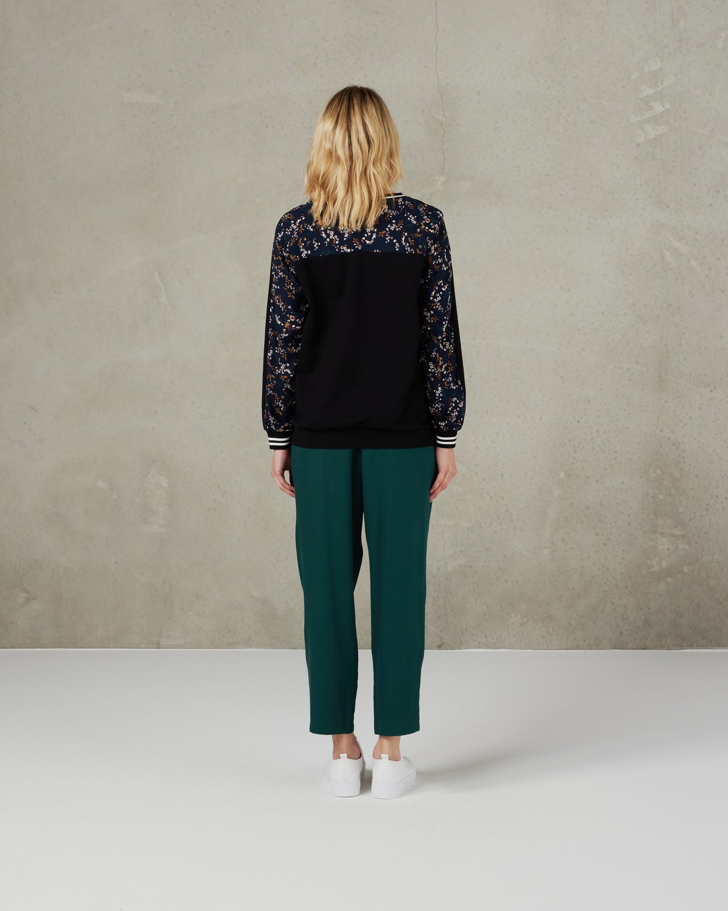 Ricki Top (Black/Wildflower)