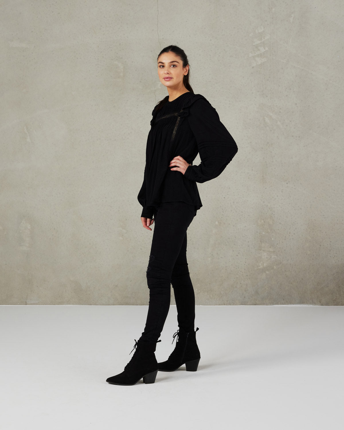 Everly Top (Black)